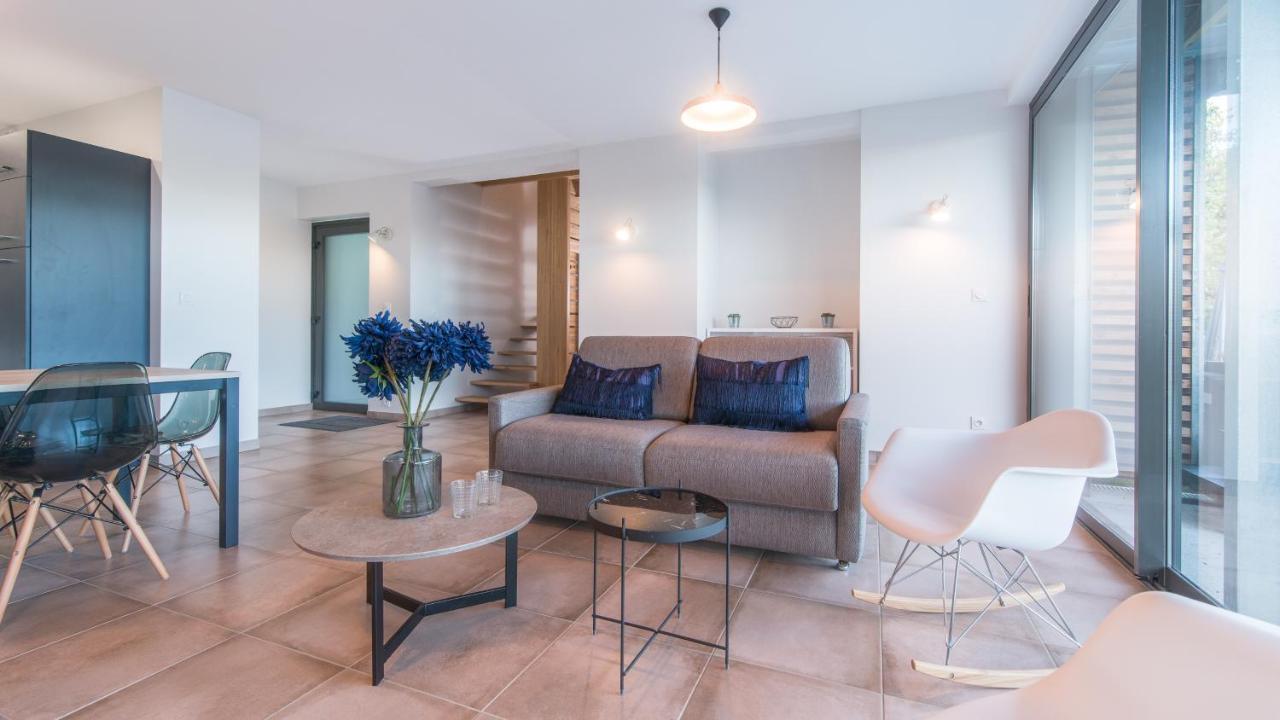 Apartamento Plein Soleil avec Jacuzzi Privatif et parking privé Sarlat Exterior foto